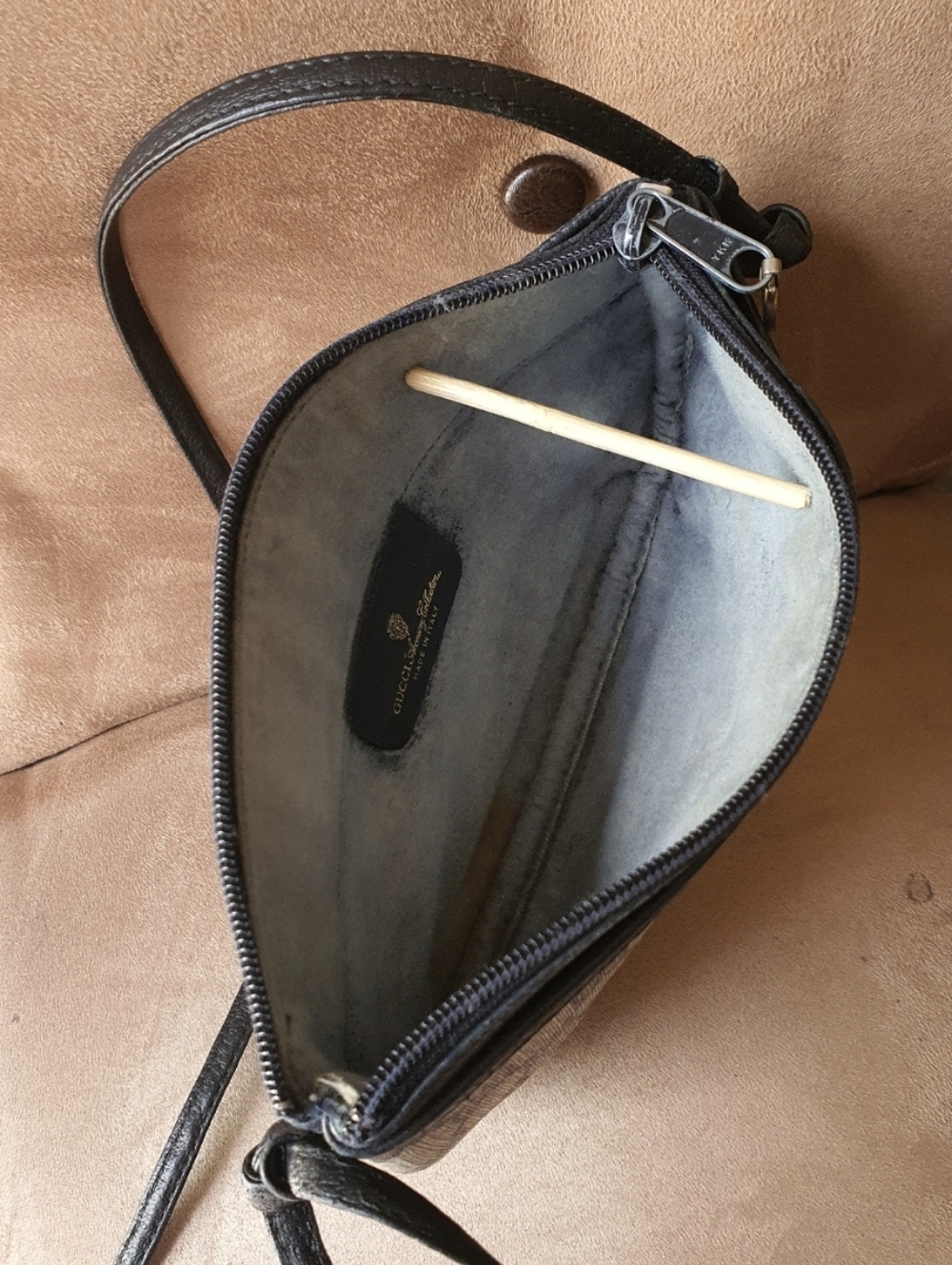 Gucci GG Supreme Monogram Coated Canvas Leather Blue Navy Shoulder/Crossbody Bag - Picture 14 of 15